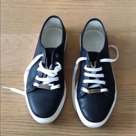 dark blue gucci shoes